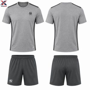 Uniforme de Fútbol Personalizado de Talla Grande, Camiseta y Pantalones Cortos 100% Poliéster, Transpirable, de Secado Rápido, con Logotipo y Nombre Personalizados - Product Image 2