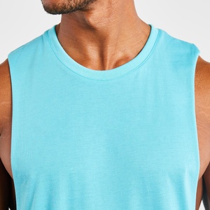Camiseta sin mangas deportiva para hombre, 100% algodón, que absorbe el sudor, con logo frontal, ideal para correr y actividades deportivas. - Product Image 3