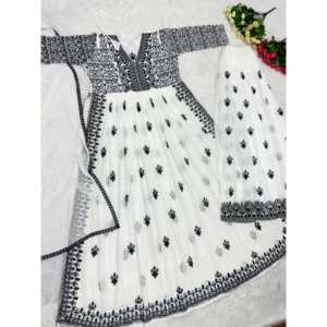 Conjunto de Top Corto Elegante con Pantalones Plazzo de Tela Chifón 100% Poliéster Blanco Karma Fashion para Ocasiones Especiales de Mujer - Product Image 3