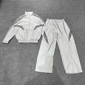 Custom Made Nylon Waterproof Lightweight Windbreaker Sets Jogger Zip up <b>Track</b> <b>Jacket</b> Men Tracksuit Jogging Windbreaker Set - Product Image 1