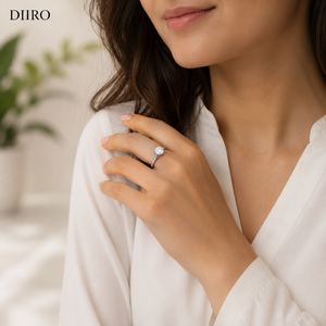Bague de fiançailles élégante en argent sterling 925 avec moissanite, bijou en diamant rond brillant - Product Image 4