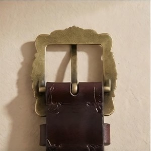 Cinturón de Cuero Genuino de 1.5 Pulgadas con Logotipo Personalizado, Correa con Hebilla de Bloqueo Automático, Producto Personalizable - Product Image 5