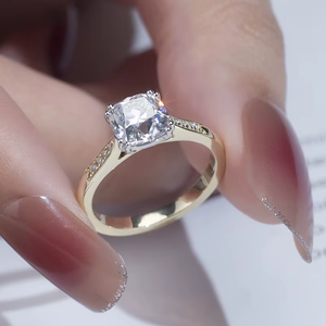 Women's 18K Solid Gold Round Brilliant Diamond Engagement <b>Ring</b> Classic Style with Side Diamonds - Product Image 4