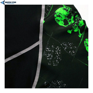 T-shirt de compression pour homme, haute élasticité, respirant, séchage rapide, protection UV, pour entraînement sportif - Product Image 3