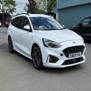 Ford Focus Estate 1.5 EcoBlue ST-Line X Automatique Euro 6 5 portes Blanc, occasion en bon état - Product Image 1