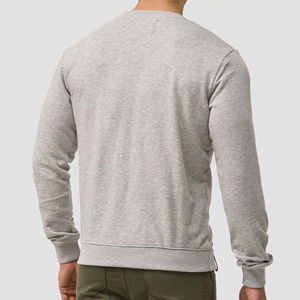 เสื้อสเวตเชิ้ตคอกลมผู้ชายแบบสวมใส่สบายทรงปกติ - Product Image 4