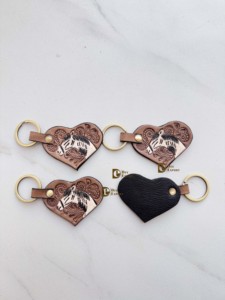 Porte-clés en cuir artisanal le plus vendu, motif zèbre, en forme de cœur, en cuir de vache, boucles d'oreilles porte-clés, vente chaude, accessoire cadeau unisexe - Product Image 5