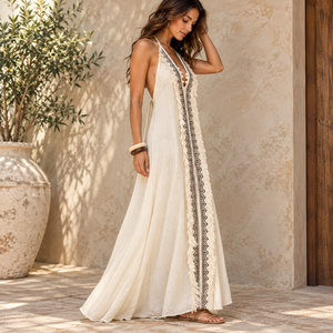 Vestido Maxi Boho Chic para Mujer, Color Crema, Cuello Halter, con Bordado Geométrico y Detalles de Flecos | Elegante Ropa de Playa sin Mangas para Verano - Product Image 3