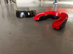 Protège-dents de sport confortable et durable, de haute qualité et à ajustement sûr pour l'entraînement - Product Image 3