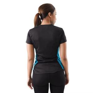 Camiseta de Moda 2025, Nuevo Diseño de Última Tendencia, Dos Tonos en Contraste, Cuello Redondo, Manga Corta, Tejido de Poliéster, para Mujer - Product Image 6