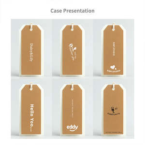 Étiquettes volantes et cartes de visite de luxe personnalisées OEM 2026 de haute qualité en papier avec impression UV et finition gaufrée pour vêtements - Product Image 4