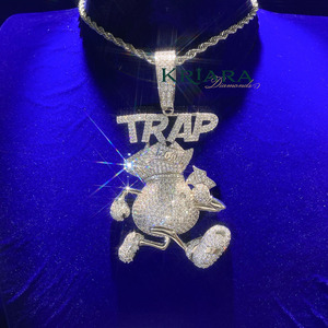 Colgante Mickey de Plata 925 Chapado en Oro de 18K con Incrustaciones de Diamantes Cultivados en Laboratorio, Estilo Hip Hop, Joyería Unisex - Product Image 3