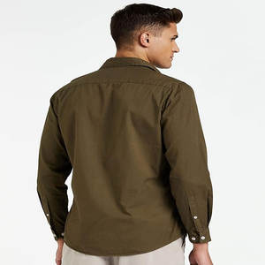 Botón de algodón de manga larga ajustado informal de estilo clásico para hombre Polo Color de puntada sólida Impresión de logotipo personalizado antiarrugas - Product Image 2