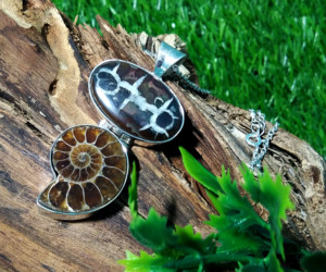KGN SILVER JEWELLERY HOUSE Collier pendentif Ammonite Saptarienne Pierre d'ammonite naturelle Plaqué or Forme goutte d'eau - Product Image 5