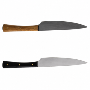 Couteaux de cuisine à lame argentée et foncée avec manches en bois brun et rivets noirs pour la découpe de viande et la préparation des aliments au quotidien - Product Image 3