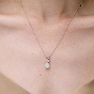14K Gold IGI Certified Pear-Cut Ethiopian <b>Opal</b> Gemstone V-Bale Diamond Pendant Link Chain <b>Necklace</b> Party Wear Unisex Pendant - Product Image 3