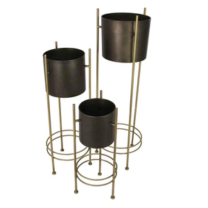 Juego de Tres Macetas Redondas con Soporte, Diseño de Malla de Primera Calidad, Macetas Martilladas Hechas a Mano - Product Image 3