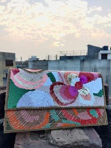 Pochette brodée à la main, prix abordable, sac à main ethnique de créateur pour femme, pour mariage, fête, soirée - Product Image 2