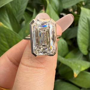 แหวนแต่งงานเพชรทรงเหลี่ยมมรกต 6.00 กะรัต สุดฮิต คลาสสิก สำหรับงานปาร์ตี้ ทองคำ 10k สีเหลือง ประดับเพชร Iced Jewelz - Product Image 1