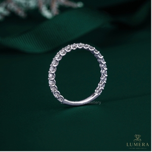 แหวนเพชรเลี้ยงในห้องปฏิบัติการแบบครึ่งวง ขายส่งจากโรงงาน ทองคำขาว 14K 18K ทรงกลม สำหรับงานแต่งงานและวันครบรอบสำหรับผู้หญิง - Product Image 2
