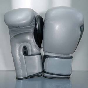 Guantes Profesionales de Piel para Entrenamiento y Sparring, Guantes de Kick Boxing con Logotipo Personalizado OEM, 8oz 10oz 12oz con Servicio OEM - Product Image 6