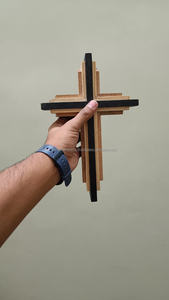 ไม้กางเขนไม้ธรรมชาติทำด้วยมือสำหรับตกแต่งทางศาสนาสำหรับบ้านสำนักงานคริสตจักรและของขวัญคริสต์มาสคริสเตียนที่สมบูรณ์แบบ - Product Image 4