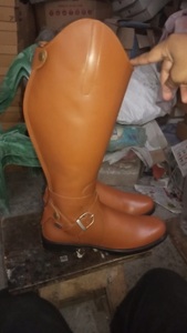Bottes d'équitation élégantes pour femmes en cuir véritable, à talon haut, avec fermeture à boucle, couleur unie, style équestre, avec fermeture éclair YKK et semelle TPR - Product Image 2