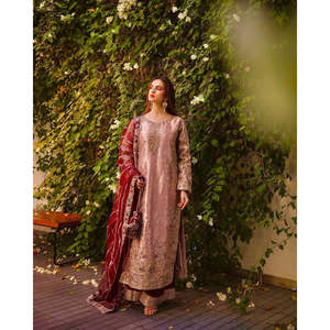 Magnifique ensemble en satin jaune 100% soie, top-pantalon palazzo et dupatta élégant pour femmes, idéal pour les tenues de soirée - Product Image 2