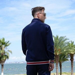 Conjunto de chaqueta y pantalones con bolsillo en la manga para teléfono, cordón elástico en el dobladillo, chándal cortavientos - Product Image 2