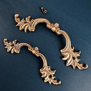 Tirador de latón premium con diseño floral para muebles, tirador antiguo para puertas de armario, herrajes de lujo para guardarropas, fabricante mayorista para decoración del hogar y hoteles - Product Image 6