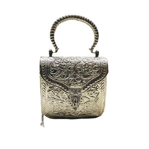 Argent oxydé dames luxe fabriqué à la main en laiton embrayage polyvalent mode robe soirée sac à main sac de messager à la main - Product Image 6