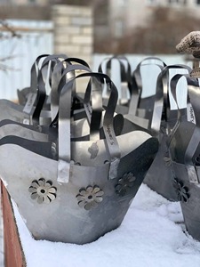 Maceta Decorativa Estilo Cesta Galvanizada, Perfecta para Plantas de Jardín y Exhibiciones de Plantas al Aire Libre, Hecha a Mano en India - Product Image 6