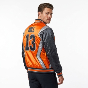 Blouson universitaire en satin personnalisé pour hommes et femmes avec logo personnalisé sur la poitrine, patchs sur les manches et broderie au dos - Fournisseur OEM - Product Image 5