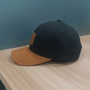 Casquette de baseball personnalisée OEM ODM à 6 panneaux avec patch en cuir, fermeture réglable, marque privée, style sportif unisexe, couvre-chef décontracté, faible MOQ, vente en gros - Product Image 5
