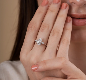 แหวนหมั้นเพชรทรงลูกแพร์สไตล์วินเทจสุดหรู ได้รับการรับรองจาก IGI ทองคำแท้ เหมาะสำหรับเป็นของขวัญแต่งงานและวันครบรอบ - Product Image 4