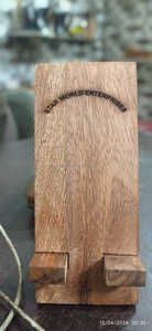 Support mobile en bois d'acacia pour table de bureau Support pour smartphone Support de téléphone en bois Support de bureau en bois Fabriqué à la main - Product Image 4