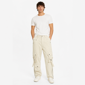 Pantalon cargo large couleur crème ivoire, multi-poches, détail sangle, fermeture éclair à la cheville, logo personnalisé, streetwear, marque privée, fabricant OEM - Product Image 1