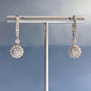 Pendientes de Aro Redondos Premium con Diamantes Cultivados en Laboratorio, Certificados por IGI, Color D E F, Claridad VVS VS, Oro, Oro Rosa, Oro Blanco, Plata - Product Image 4