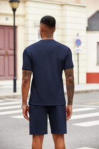 Conjunto de camiseta y pantalones cortos de verano para hombre, color azul marino, con cuello de cremallera, de secado rápido, tejido de punto, color sólido, ropa deportiva. - Product Image 3