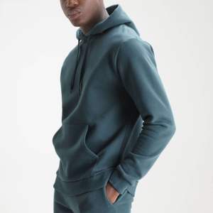 Sudaderas con Capucha Modernas para Estudiantes Universitarios que Buscan Ropa a la Moda a Precios Económicos y Accesibles Todos los Días - Product Image 5