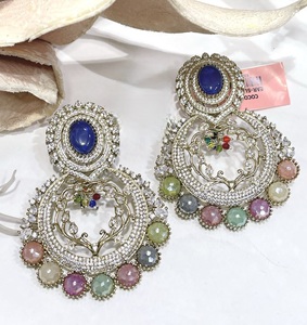 Boucles d'oreilles pendantes en zircon plaqué argent de qualité supérieure, élégantes et tendance, pour femmes, pour les occasions spéciales - Product Image 3