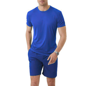 Ensemble décontracté homme : T-shirt col rond et short en jersey 100 % coton respirant, design personnalisé, haute qualité, avec logo frontal, idéal pour l'hiver - Product Image 1