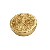 Nœud de corde en aluminium artisanal abstrait, finition bronze rustique, objet décoratif idéal pour la décoration de table à la maison