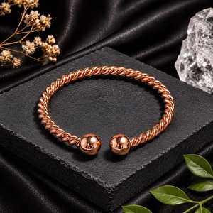 กำไลทองแดงลายริ้วทำมือ ผู้ผลิตเครื่องประดับบูติกที่โดดเด่น - Product Image 6