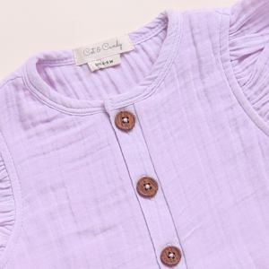 Medio mameluco Lila muselina orgánica de primera calidad con volantes ropa de bebé - Product Image 3