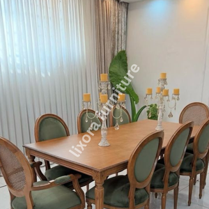 Ensemble de table à manger en bois massif artisanal de luxe pour 8 personnes, style français vintage, chaises en velours vert - Product Image 2