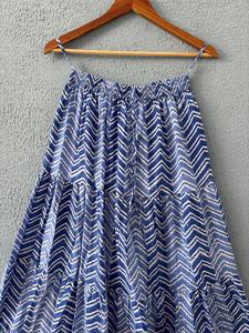 Modèle de couture pour jupe longue décontractée pour femmes, taille élastique respirante, design à étages avec méthode de tissage non tissé - Product Image 3