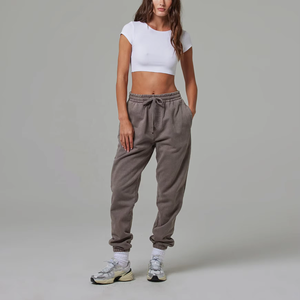 Pantalon de jogging ample et surdimensionné en molleton français pour femme avec logo personnalisé, 100 % coton épais, style hip-hop, idéal pour le sport et la gym - Product Image 6