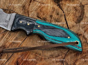 มีดทำมือเหล็กดามัสกัส ใบมีดแบบ Fixed Blade ทรง Hawk Bill สำหรับพกพาและตั้งแคมป์ ด้ามไม้ Pakka ขนาด 7.5 นิ้ว มีดล่าสัตว์ พร้อมปลอกหนัง - Product Image 4