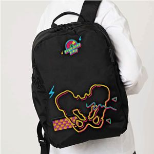 Mochila Multifuncional Personalizada y Reciclable de 16L para Deportes al Aire Libre y Viajes - Product Image 1